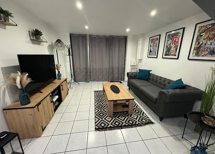 La Renouveau - Loft Avec Parking Gratuit, Proche Gare Et Centre * Troyes